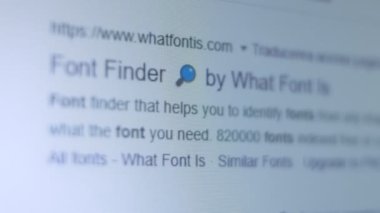 Bu hangi yazı tipi, yazı tipi tanımlayıcı. Ekranda pikselleri vur.