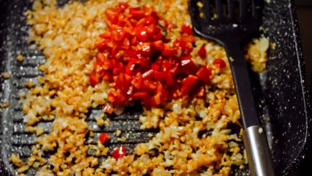 Jajka Smażone Kuchni Gruzińskiej Chirbuli Jaja Pomidorami Patelni — Wideo stockowe