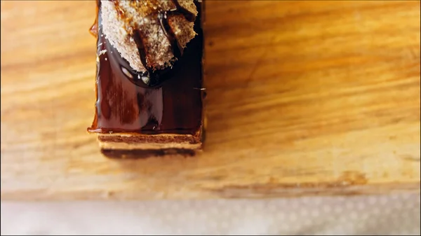巧克力蛋糕 柯尔顿 宏观和幻灯片拍摄 用的是复古滚筒 — 图库照片