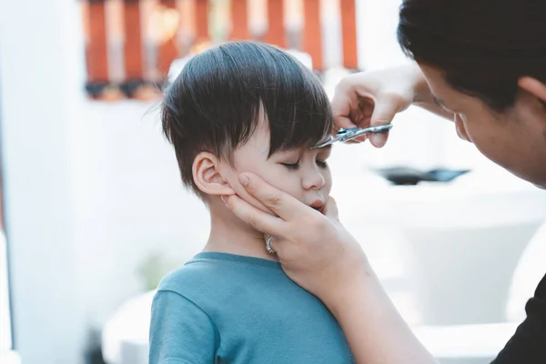 Asian Mother Cuts Her Son Hair Herself Home Happy Haircut — Stok fotoğraf