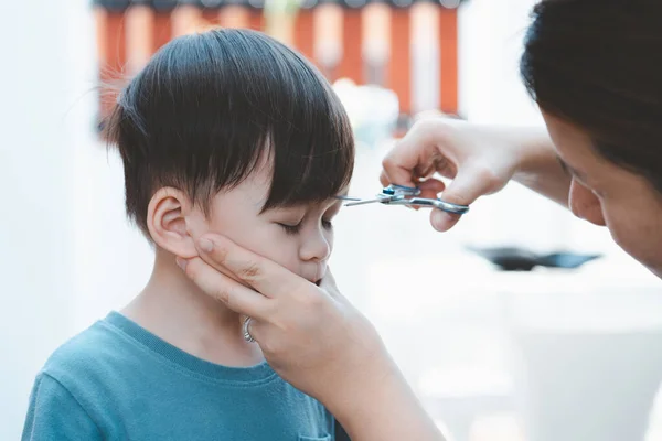 Asian Mother Cuts Her Son Hair Herself Home Happy Haircut — стоковое фото