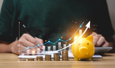 Finansal başarı hedefleri kavramı. İş adamları para biriktirir ve yatırım yapar. Yatırımlardaki gelir ve karı hesapla ve göstergelerde artış. Yıllık gezegen. Büyük hedefler belirle. iş stratejisi