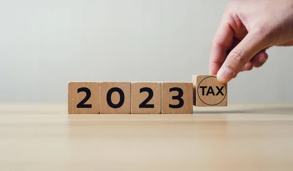 Holding Wooden Block Tax 2023 Concept Planning Pay Taxes 2023 — Foto Stock