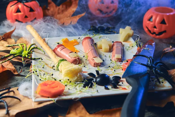 Frankfurt Nad Menem Palcami Obciętymi Nożem Symulującym Halloween Ozdobiony Miotłą — Zdjęcie stockowe
