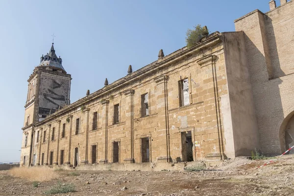 Μονή San Isidoro Δύο Γοτθικές Εκκλησίες Και Δύο Μοναστήρια Τύπου — Φωτογραφία Αρχείου