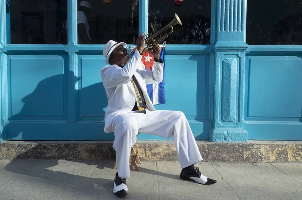 Cuban Musician Playing Trumpet Next Cuban Flag Street Old Havana — Stock Photo, Image