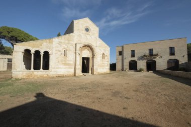 Santa Maria Manastırı Bir Cerrate, Puglia, Salento, Lecce, İtalya - Eski Roma Kilisesi, FAI 'nin mirası