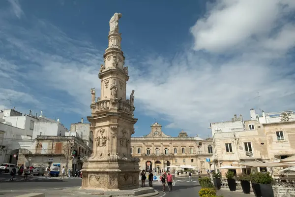 Piazza della libert, Ostuni, Puglia, İtalya, Avrupa