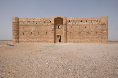 Qasr Amra, günümüzde Ürdün 'ün doğusunda bir çöl kalesidir. Quseir Amra ya da Kusayr Amra olarak da bilinir. 8. yüzyılda Umayyad halifesi Velid II tarafından inşa edilmiş. UNESCO Dünya Mirası Alanı.