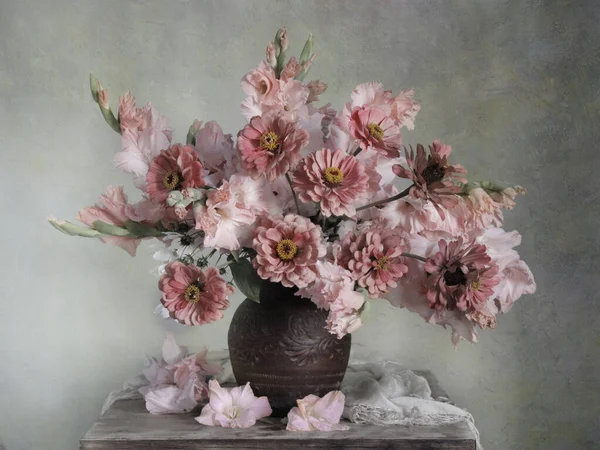 Still Life Zinnias Gladioli Bouquet Flowers — Stock Photo, Image