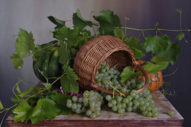 Balkabakları ve üzümlerle dolu bir sonbahar..