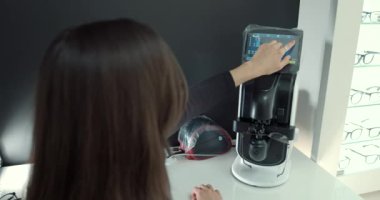 Aygıtta bireysel gözlük yapma süreci