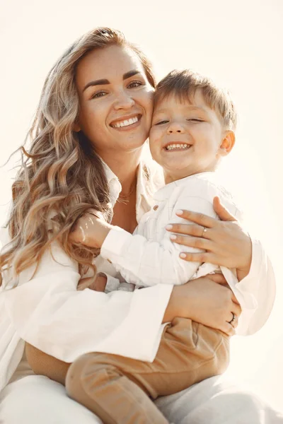 Mother Son Hay Stack Bale Yellow Wheat Field Summer Children — Stock Photo, Image