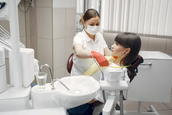 Woman Dental Chair Girl Examined Dentist Beauty Treats Her Teeth — Zdjęcie stockowe