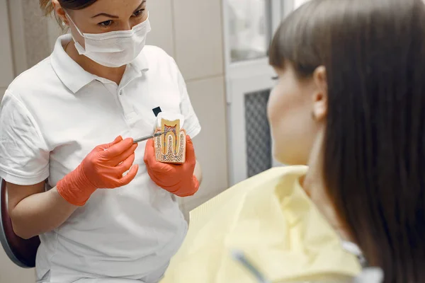 Woman Dental Chair Dentist Teaches Proper Care Beauty Treats Her —  Fotos de Stock