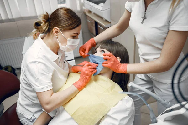 Woman Dental Chair Girl Examined Dentist Dentists Treat Girls Teeth — Zdjęcie stockowe
