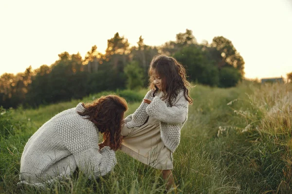 Family Summer Field Sensual Photo Cute Little Girl Knited Sweater — Stockfoto