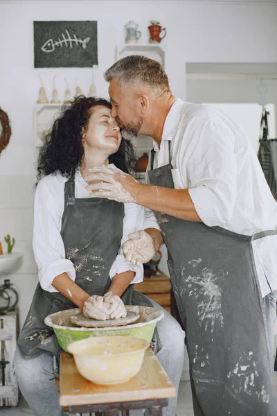 Mutual Creative Work Adult Elegant Couple Casual Clothes Aprons People — Stockfoto
