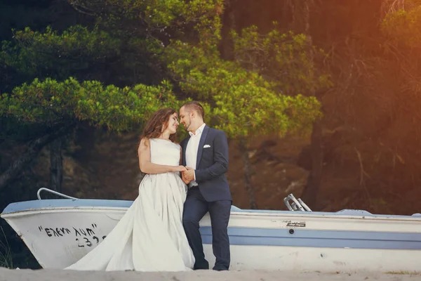 Bella Giovane Sposa Dai Capelli Lunghi Abito Bianco Con Suo — Foto Stock