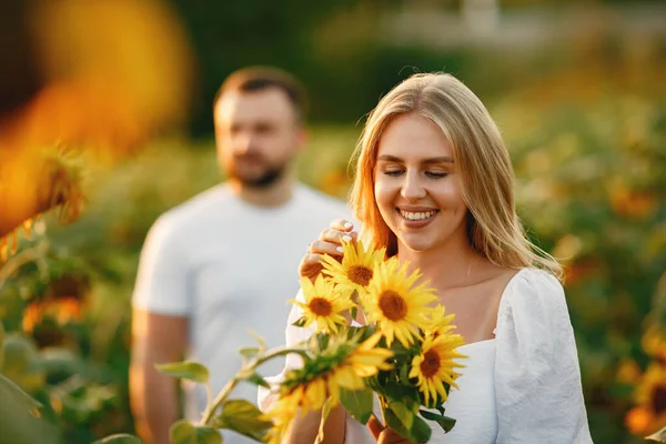 Young Loving Couple Kissing Sunflower Field Portrait Couple Posing Summer — стоковое фото