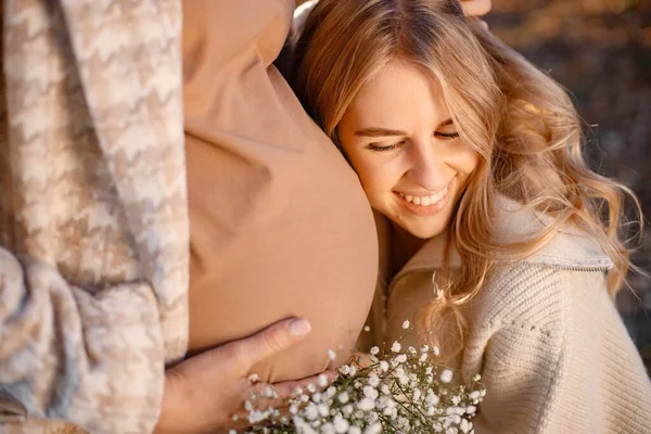 Close View Happy Girl Pregnant Belly Women Expecting Baby Standing — Stockfoto