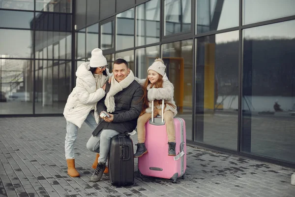 Family Three Going Vacation Man Girl Sitting Luggage Holding Passports — Stok fotoğraf