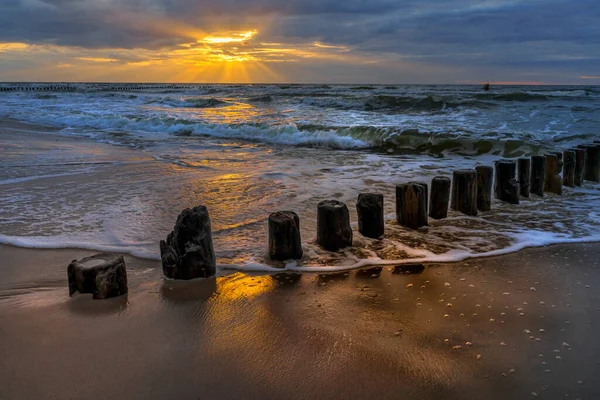 Ondas Mar Iluminadas Pelo Pôr Sol — Fotografia de Stock