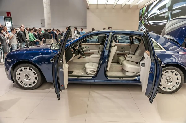 Frankfurt 'taki panayırda güzel bir limuzin.