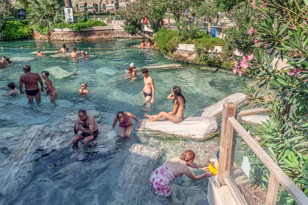 Eski Kleopatra 'nın havuzunda sıcak su