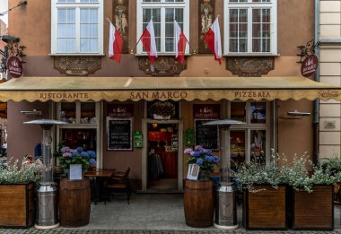 Duga Caddesi 'ndeki Gdask restoranlarından biri.