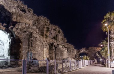 Türk tarafındaki staatsagora kalıntıları.