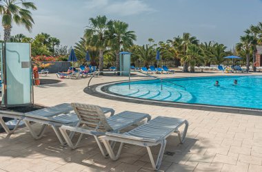 Lanzarote 'de bir oteldeki kampçılar için dinlenme ve rahatlama tesisleri.