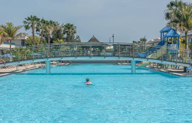 Lanzarote 'de bir oteldeki kampçılar için dinlenme ve rahatlama tesisleri.