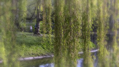 Doğa kıştan sonra uyanır ve bahar renkleriyle sürprizlerle doludur.