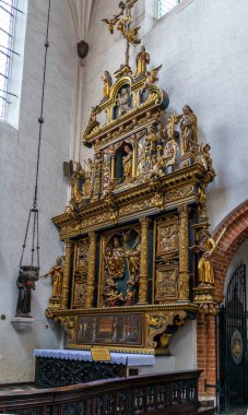 Olivia Katedrali, gdask 'ta dini ibadetin ana yeridir.