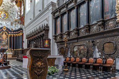 Olivia Katedrali, gdask 'ta dini ibadetin ana yeridir.