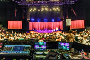 Parlak Arena 'da unutulmaz bir konser.