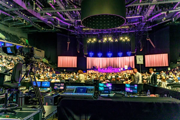 Parlak Arena 'da unutulmaz bir konser.