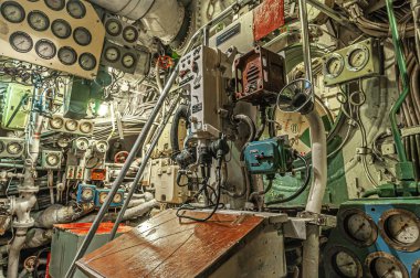 diesel engine maneuvering point on a submarine at 434 