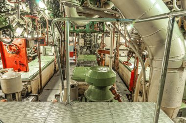 diesel engine maneuvering point on a submarine at 434 