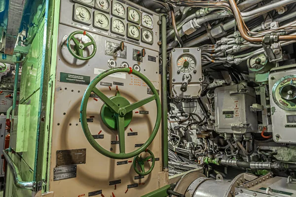 diesel engine maneuvering point on a submarine at 434 