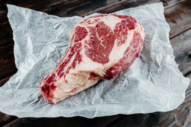 Çiğ et, biftek, üst manzara