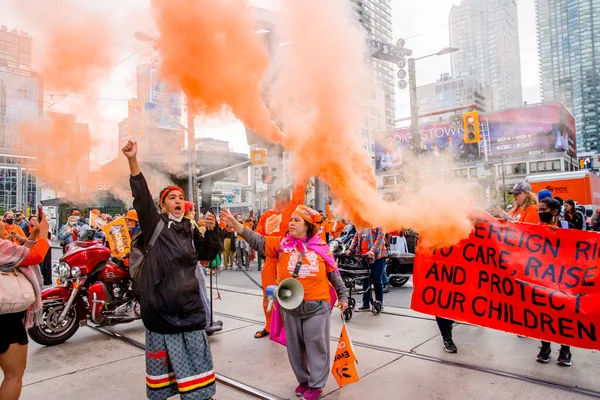 Nsanlar Toronto Ontario Daki Dundas Meydanı Nda Düzenlenen Turuncu Gömlek — Stok fotoğraf