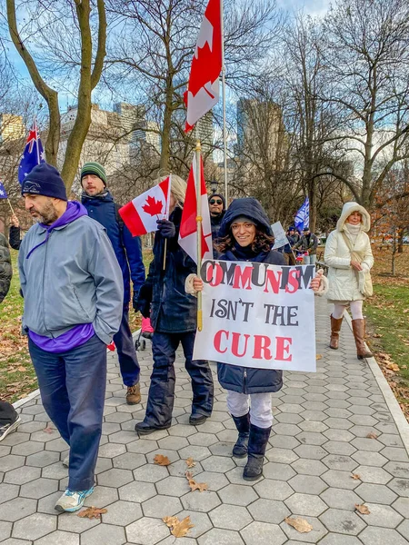 Toronto Canadá Diciembre 2021 Protesta Vacina Covid Fuera Del Parque —  Fotos de Stock
