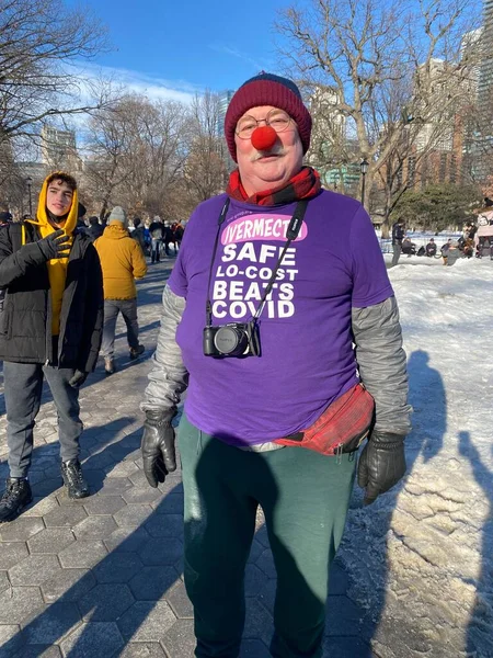 6 Şubat 2022 Toronto Anti-Vax Queens Park 'ta protesto