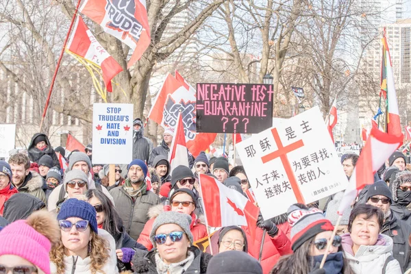 Feb 2022 Toronto Vax Protest Queens Park Trucker Convoy Protesters — Stock Photo, Image