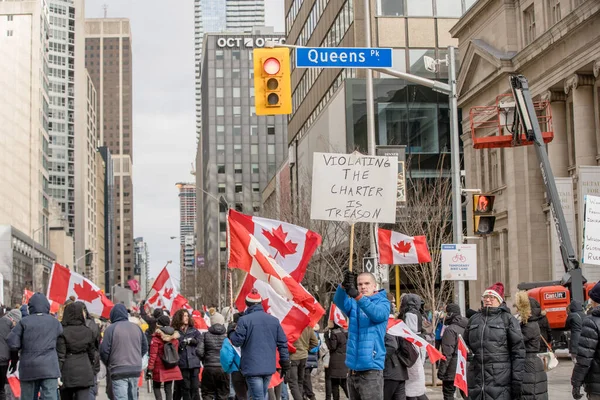 Feb 2022 Toronto Protesta Contra Vax Queens Park Manifestantes Del —  Fotos de Stock