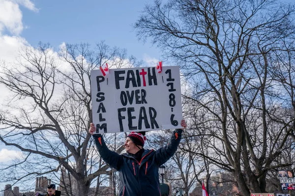 Feb 2022 Toronto Vax Protest Queens Park Trucker Convoy Protesters — Stock Photo, Image