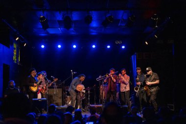 Toronto 'daki Antibalas konseri, 29 Nisan 2022 - Afro-funk grubu Antibalas Toronto, Kanada' daki Lees Palace 'da konser verdi. 