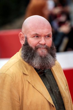 Roma, İtalya - 23 Ekim 2021: Sırp aktör Darko Periç, Roma Film Festivali 2021. Tim Burton, Kırmızı Halı Karşılaşması. Roma (İtalya), 23 Ekim 2021